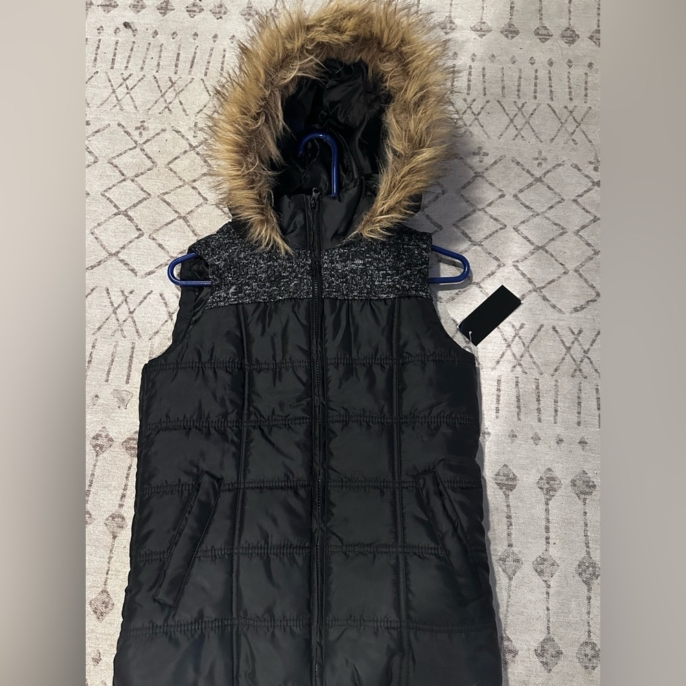 NWT Miss London Black Label Women’s‎ Small Puff Vest Jacket Faux Fur Hood S